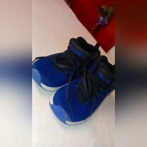 Shaquille O'Neal dtr boys athletic shoes